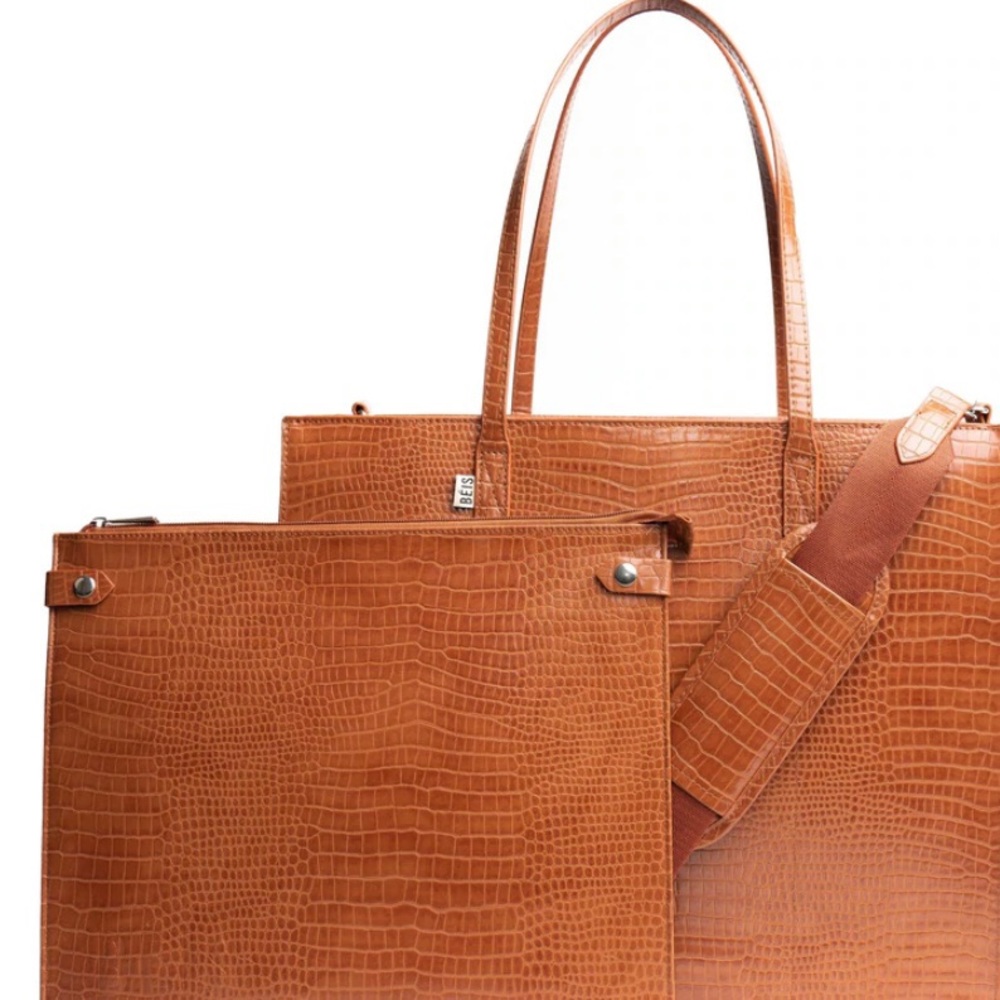Large work/ travel tote with removable insert